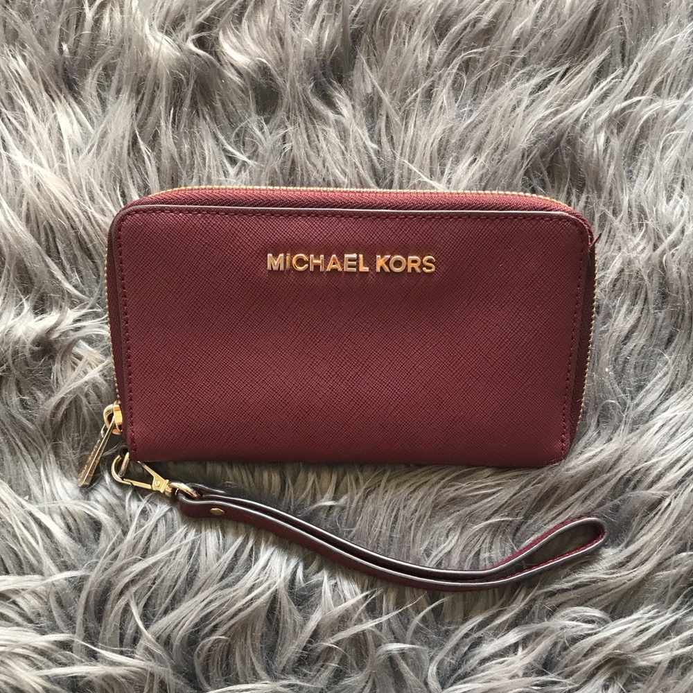 🌼Michael Kors Wristlet🌼